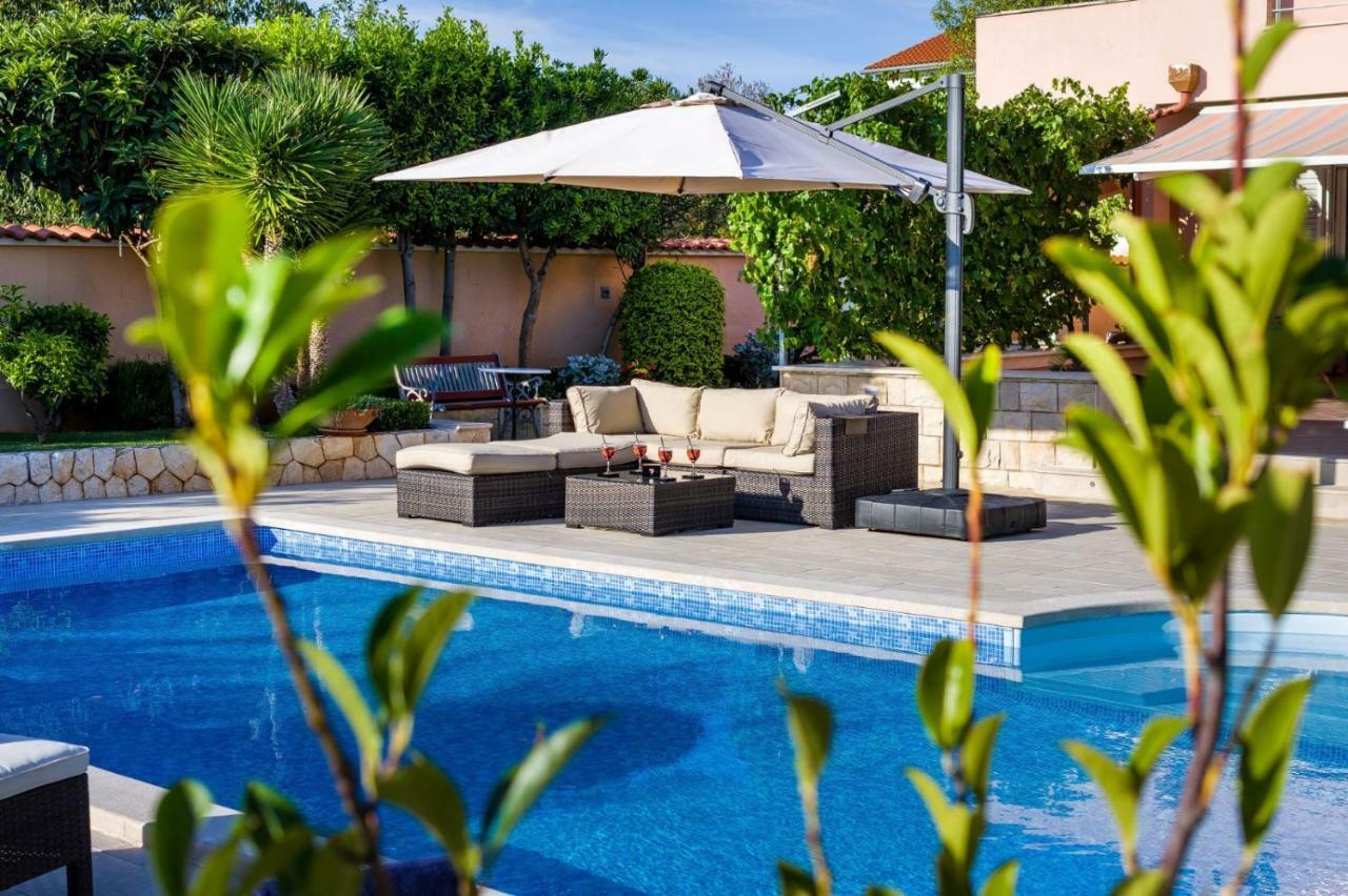 Navis Luxury Villa Vodice Exterior photo